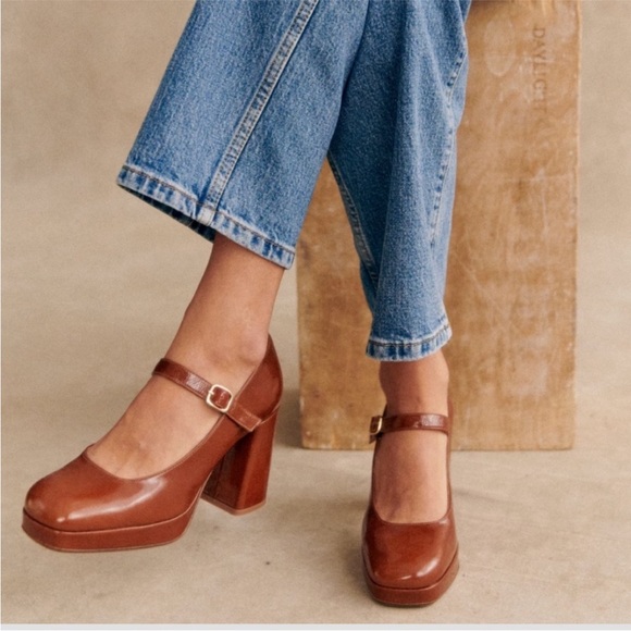 Sezane Shoes - SEZANE Georgia Polished Platform Heels Mary Jane Shoes Size 41 FR 10 US